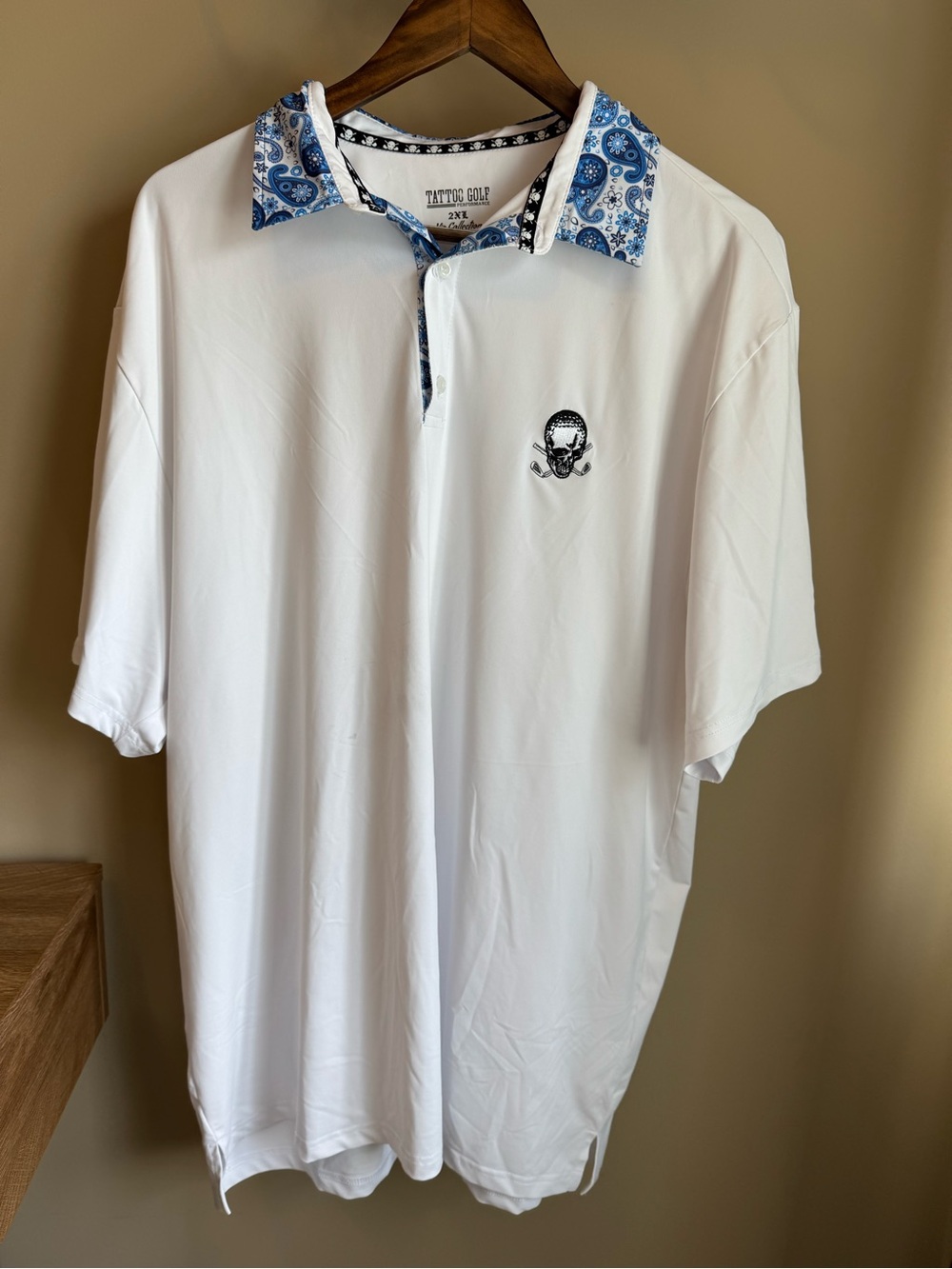 Tattoo Golf Performance Polo Shirt Men’s 2XL White & Black Skull Golf Shirt - Picture 4 of 6